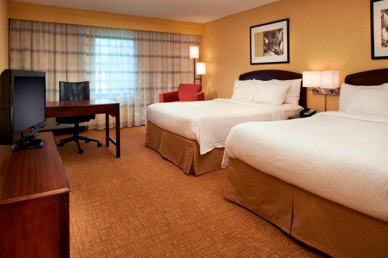 Sonesta Select Detroit Hotel