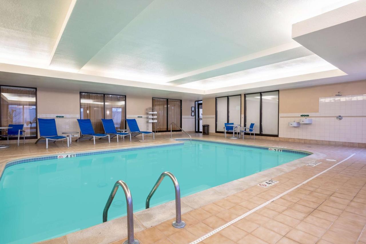 Hotel Sonesta Select Detroit 3*