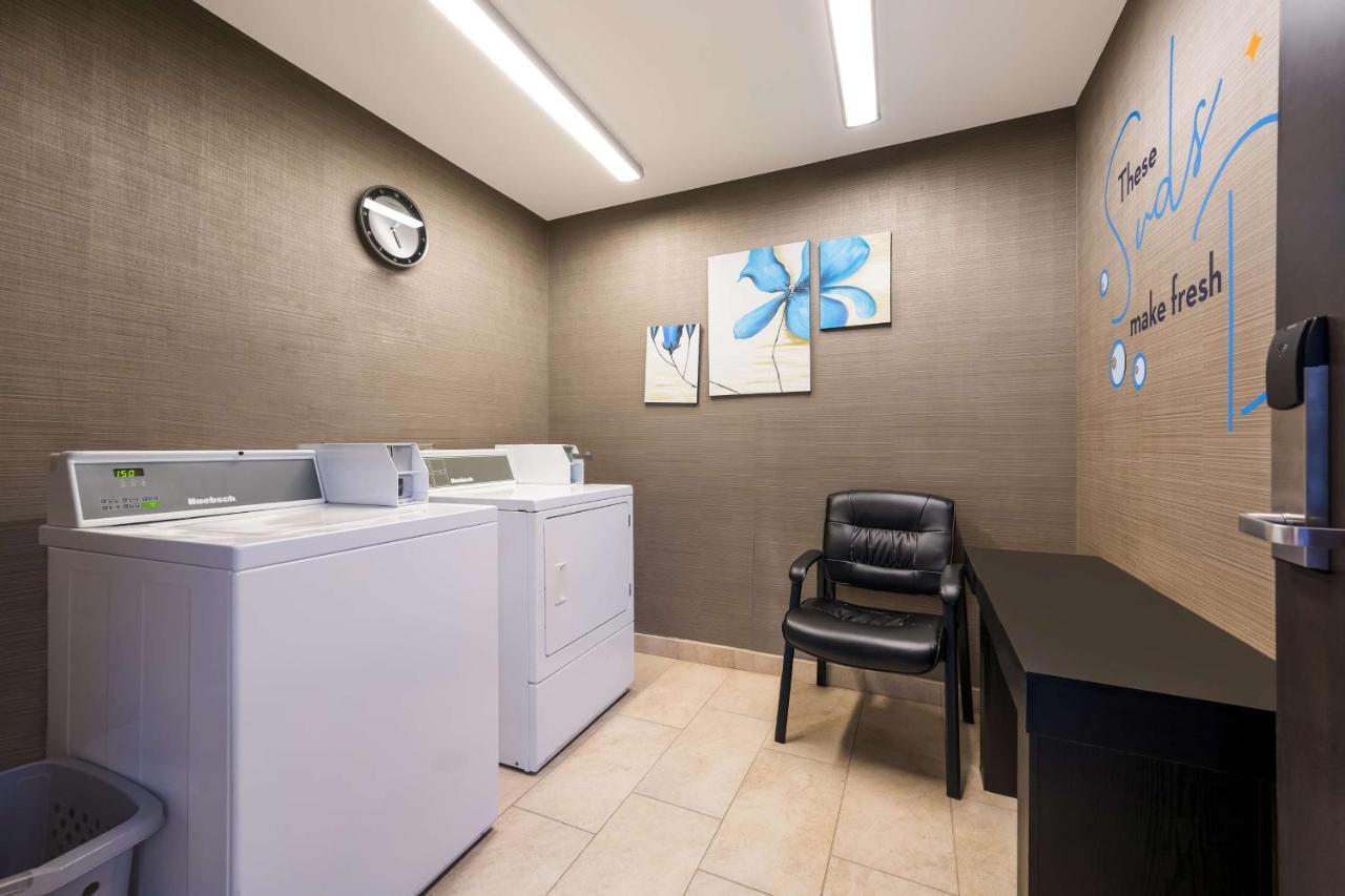 Sonesta Select Detroit