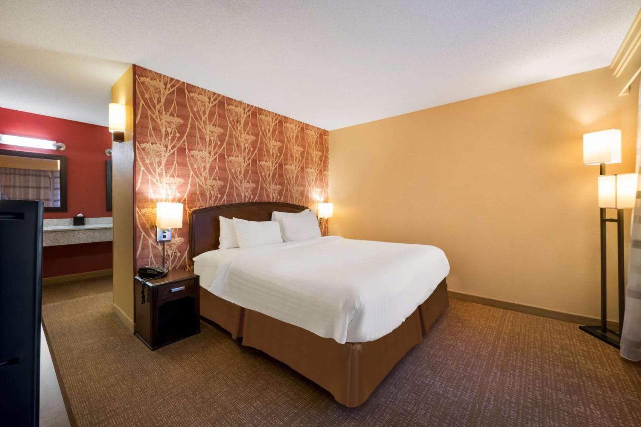 Hotel Sonesta Select Detroit